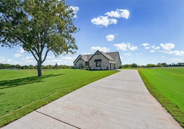 Photo 2 of Single family home for sale at 205 Cobb Rd, Leonard, TX 75452 | MLS# 21272937 | Listing updated on 2026-10-08