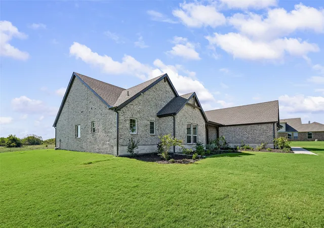 Photo 4 of Single family home for sale at 205 Cobb Rd, Leonard, TX 75452 | MLS# 21272937 | Listing updated on 2026-10-08