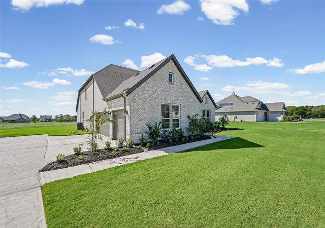 Photo 3 of Single family home for sale at 585 Brown Rd, Leonard, TX 75452 | MLS# 21273042 | Listing updated on 2026-10-08