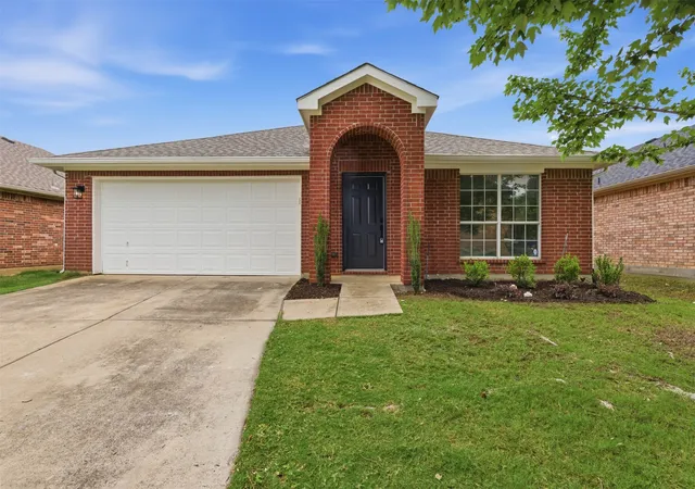 Homes for sale in Little Elm, TX | 2051 Sunny Side Dr, Little Elm, TX 75068 | MLS# 21276586