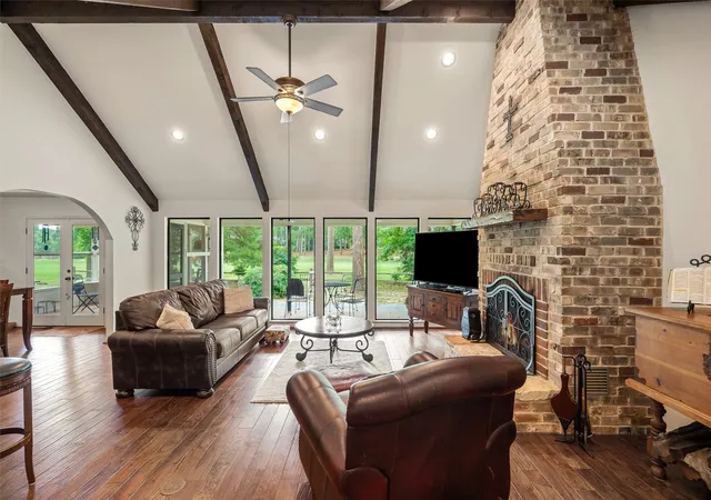 Photo 4 of Single family home for sale at 442 Greenbriar Trl, Holly Lake Ranch, TX 75765 | MLS# 21277745 | Listing updated on 2026-09-01