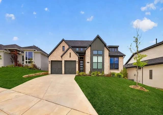 Photo 2 of Sale Pending at 7121 Mantle Ridge Dr, Fort Worth, TX 76179 | MLS# 21275512 | Listing updated on 2026-07-06