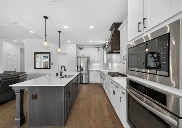 Photo 4 of Sale Pending at 7121 Mantle Ridge Dr, Fort Worth, TX 76179 | MLS# 21275512 | Listing updated on 2026-07-06