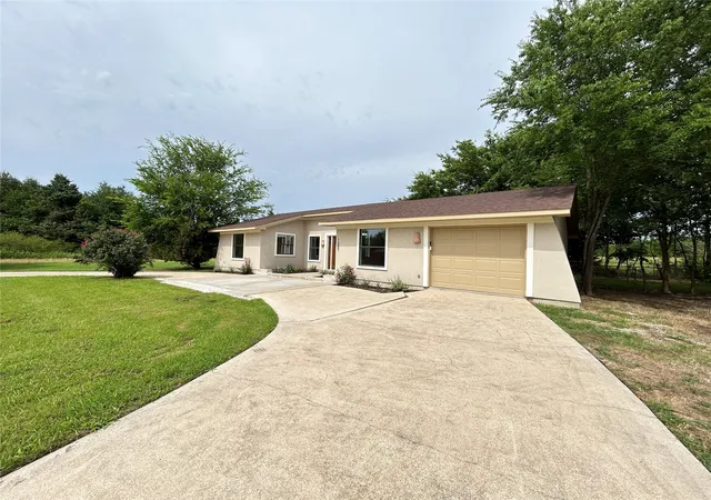 Homes for sale in Cumby, TX | 1089 County Road 1136, Cumby, TX 75433 | MLS# 21276554