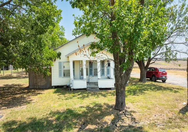 Photo 1 of Single family home for sale at 503 East St, Nevada, TX 75173 | MLS# 21277920 | Listing updated on 2026-09-01