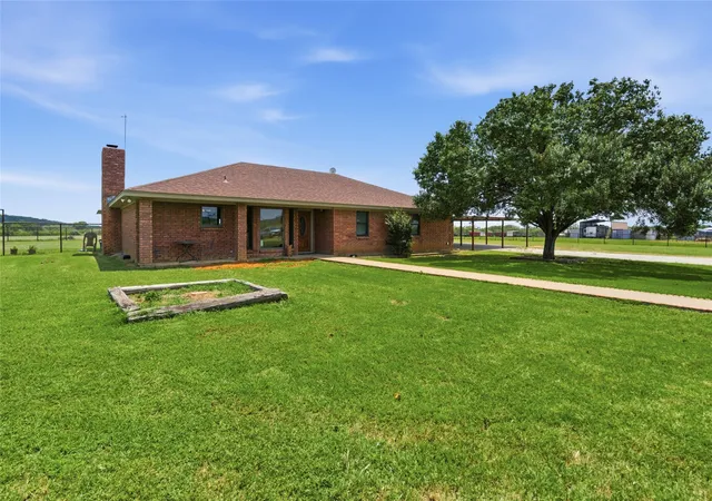 Photo 3 of Sale Pending at 362 Terra Grande Rd, Graham, TX 76450 | MLS# 21277857 | Listing updated on 2026-09-25