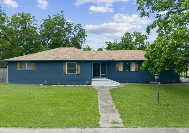 Photo 1 of Single family home for sale at 9338 5th St, Crawford, TX 76638 | MLS# 21277935 | Listing updated on 2026-09-06