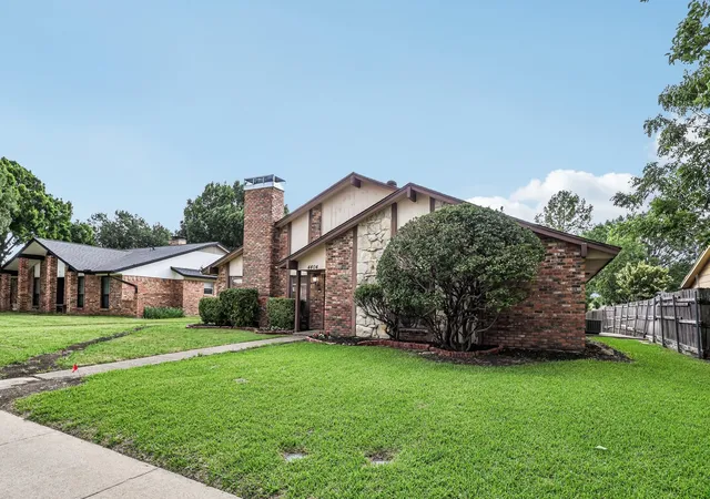 Photo 2 of Single family home for sale at 4404 Cleveland Dr, Plano, TX 75093 | MLS# 21278066 | Listing updated on 2026-10-02