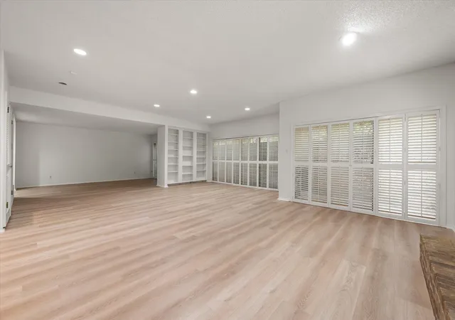 5th image of 4241 Clear Lake Cir, Fort Worth, TX 76109 | MLS# 21269656
