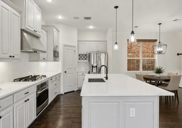 Photo 3 of Single family home for sale at 6685 Escena Blvd, Irving, TX 75039 | MLS# 21277655 | Listing updated on 2026-08-22