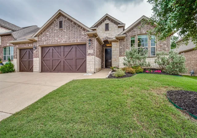 Photo 1 of Sale Pending at 120 Shadow Creek Ln, Lake Dallas, TX 75065 | MLS# 21277721 | Listing updated on 2026-07-28