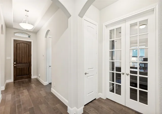Photo 3 of Sale Pending at 120 Shadow Creek Ln, Lake Dallas, TX 75065 | MLS# 21277721 | Listing updated on 2026-07-28