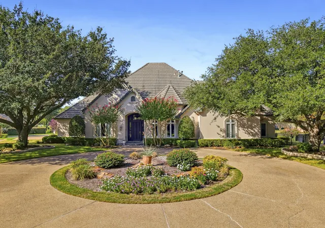 Photo 2 of Single family home for sale at 6008 Laurel Valley Ct, Fort Worth, TX 76132 | MLS# 21271033 | Listing updated on 2026-09-23