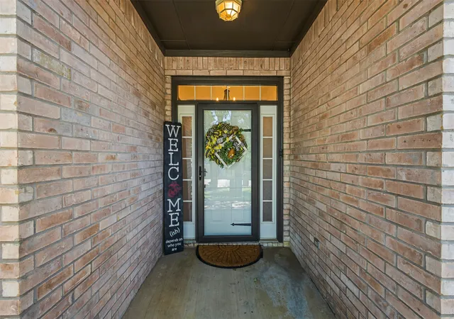3rd image of 5303 Tioga Ct, Granbury, TX 76049 | MLS# 21272131