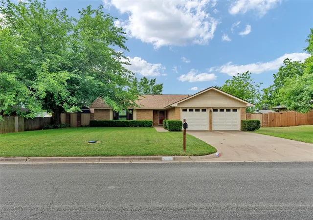 Homes for sale in Mineral Wells, TX | 3108 Ne 11Th St, Mineral Wells, TX 76067 | MLS# 21277492