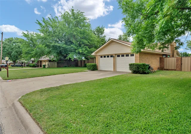 Homes for sale in Mineral Wells, TX | 3108 Ne 11Th St, Mineral Wells, TX 76067 | MLS# 21277492