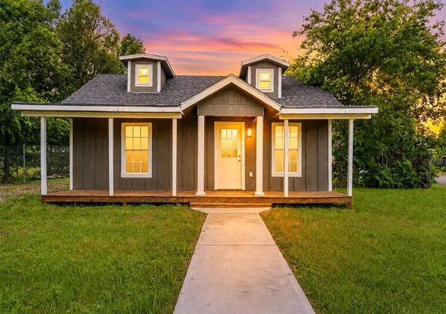 Homes for sale in Bellmead, TX | 3506 Harrison St, Bellmead, TX 76705 | MLS# 21277882