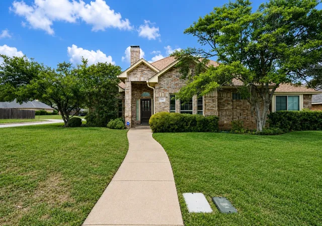 Photo 1 of Single family home for sale at 1341 Nettleton Dr, De Soto, TX 75115 | MLS# 21276514 | Listing updated on 2026-07-16