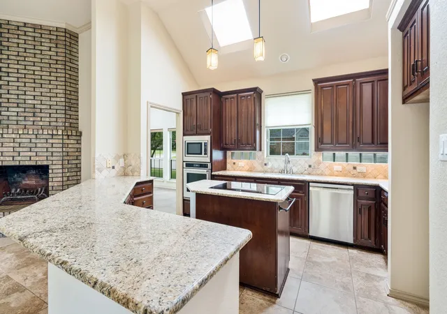 Photo 3 of Single family home for sale at 1341 Nettleton Dr, De Soto, TX 75115 | MLS# 21276514 | Listing updated on 2026-07-16
