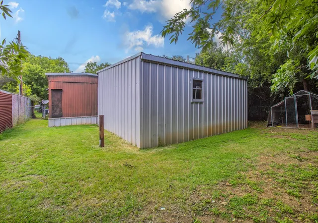 Photo 19 of Sale Pending at 512 River Park Rd, Mc Gregor, TX 76657 | MLS# 21276875 | Listing updated on 2026-08-24