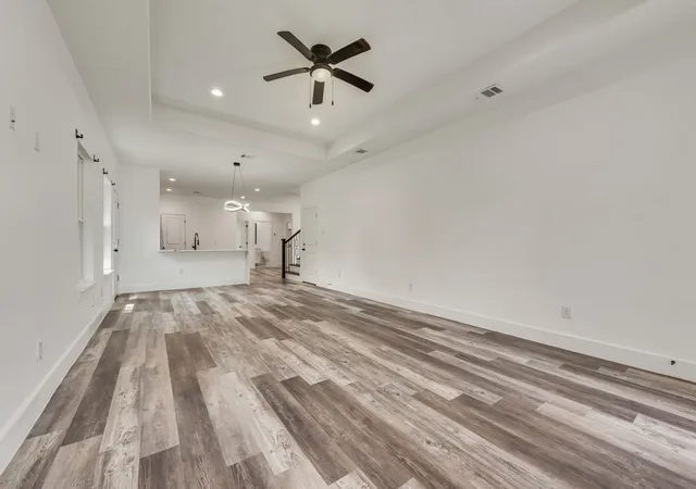 Photo 4 of Single family home for sale at 808 S Frances St, Terrell, TX 75160 | MLS# 21275333 | Listing updated on 2026-09-29