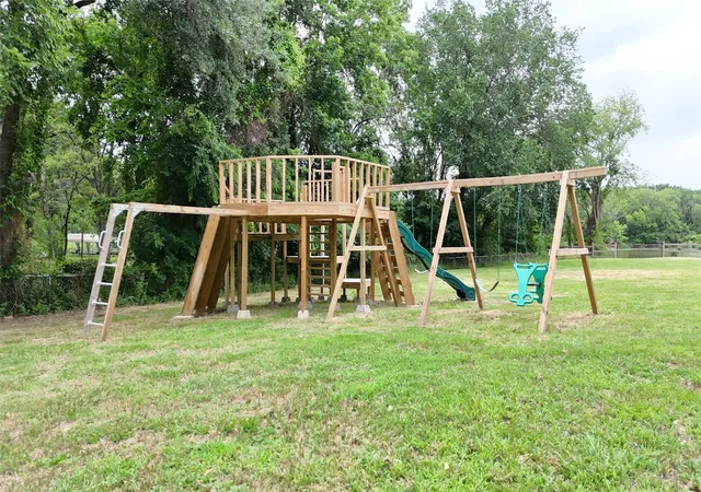 5th image of 1724 E Crestway Dr, Quinlan, TX 75474 | MLS# 21278073