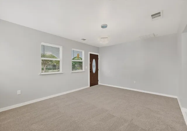 4th image of 907 Ogden Ave, Dallas, TX 75211 | MLS# 21278209