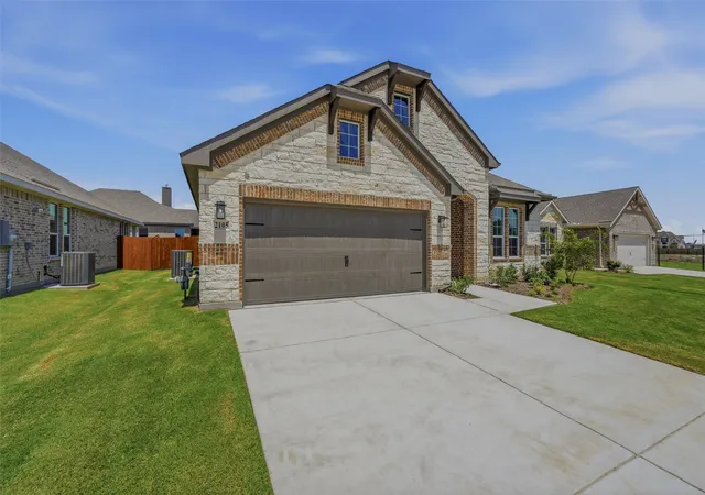Photo 3 of Single family home for sale at 2105 Bluebird Ln, Anna, TX 75409 | MLS# 21278242 | Listing updated on 2026-09-24