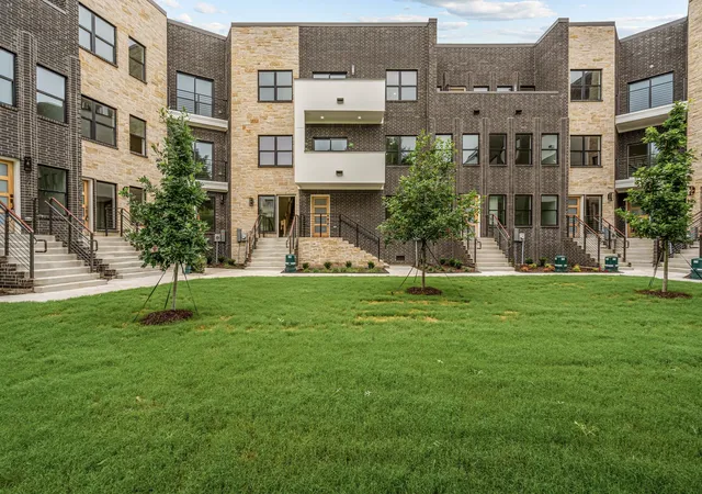 1st image of 2727 Azalea Park Cir, Fort Worth, TX 76107 | MLS# 21276663