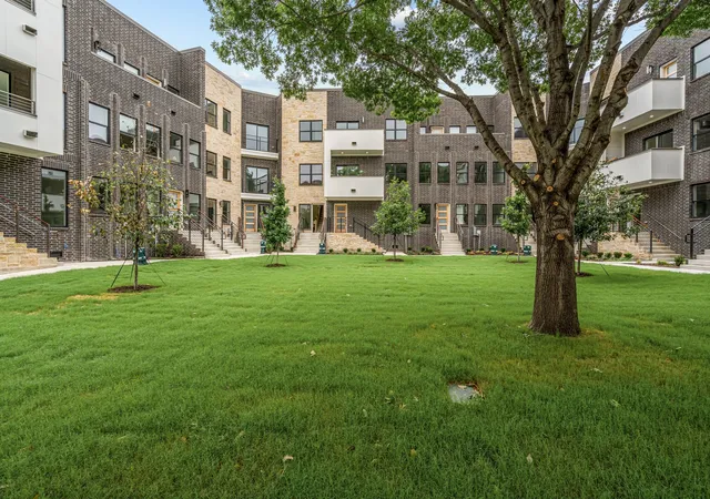 2nd image of 2727 Azalea Park Cir, Fort Worth, TX 76107 | MLS# 21276663