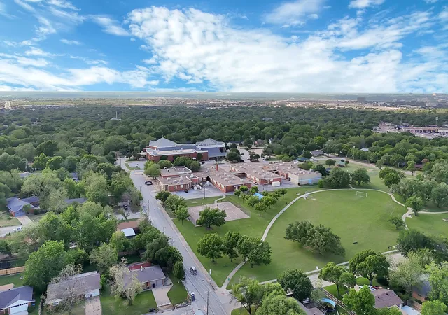 Photo 23 of Single family home for sale at 5617 Wharton Dr, Fort Worth, TX 76133 | MLS# 21277751 | Listing updated on 2026-08-21