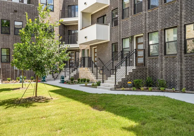 39th image of 304 Golden Bell Ln, Fort Worth, TX 76107 | MLS# 21276823