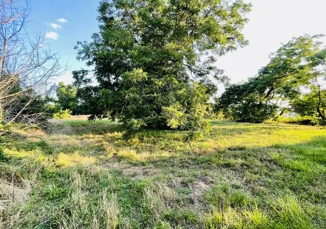 Photo 4 of Land for sale at 628 S Johnson St, Mineola, TX 75773 | MLS# 21278312 | Listing updated on 2026-09-29