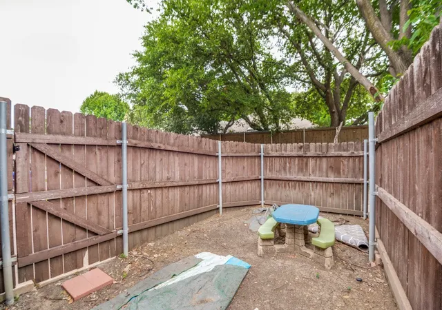 Homes for sale in Carrollton, TX | 1345 Jeanette Wy, Carrollton, TX 75006 | MLS# 21223968
