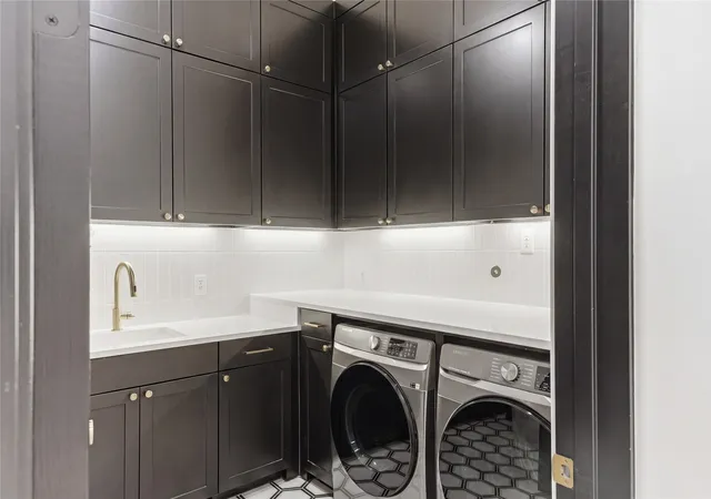 Homes for sale in Irving, TX | 320 O'connor Ridge Blvd #22, Irving, TX 75038 | MLS# 21278364