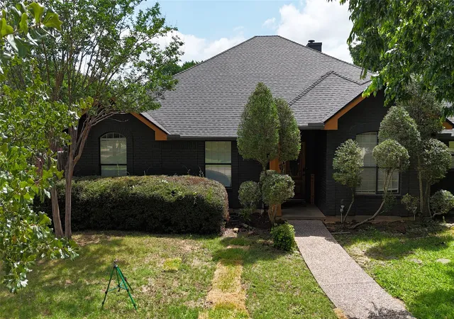 Photo 1 of Sale Pending at 104 Creek Side Ct, Kennedale, TX 76060 | MLS# 21275263 | Listing updated on 2026-09-24