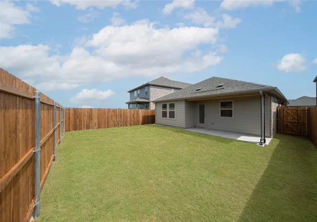 Photo 2 of Single family home for sale at 3422 Hillingdon Rd, Anna, TX 75409 | MLS# 21278409 | Listing updated on 2026-10-08