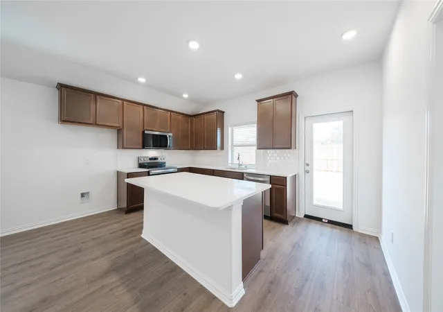 Photo 3 of Single family home for sale at 3422 Hillingdon Rd, Anna, TX 75409 | MLS# 21278409 | Listing updated on 2026-10-08