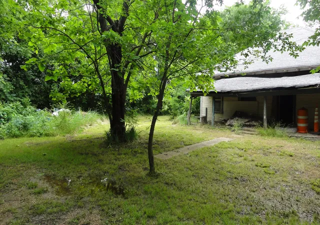Homes for sale in Trenton, TX | 303 W College St, Trenton, TX 75490 | MLS# 21278400