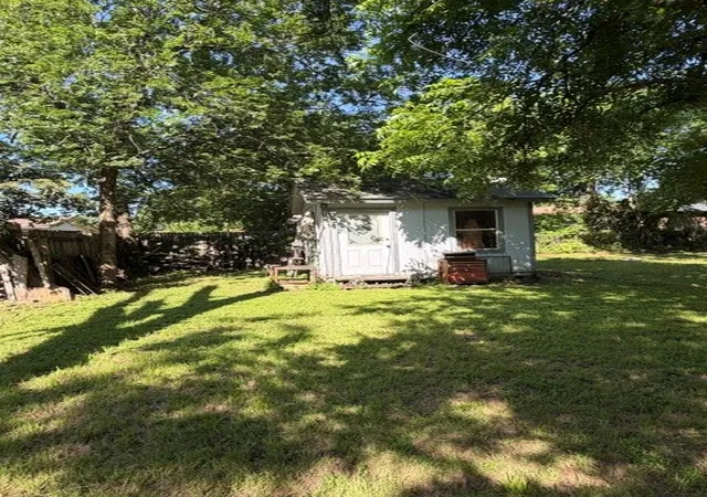 Homes for sale in Cleburne, TX | 504 W Wardville St, Cleburne, TX 76033 | MLS# 21275345
