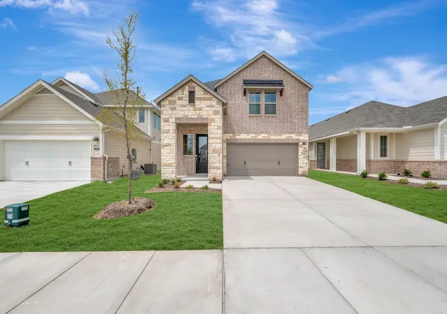 Photo 1 of Single family home for sale at 7420 Autumn Hill Dr, Krum, TX 76249 | MLS# 21278458 | Listing updated on 2026-09-24