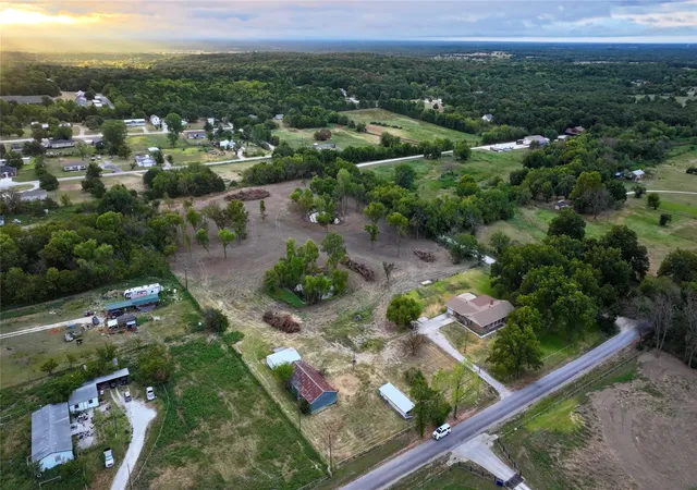 Photo 2 of Single family home for sale at 2566 County Road 147, Gainesville, TX 76240 | MLS# 21275167 | Listing updated on 2026-09-23