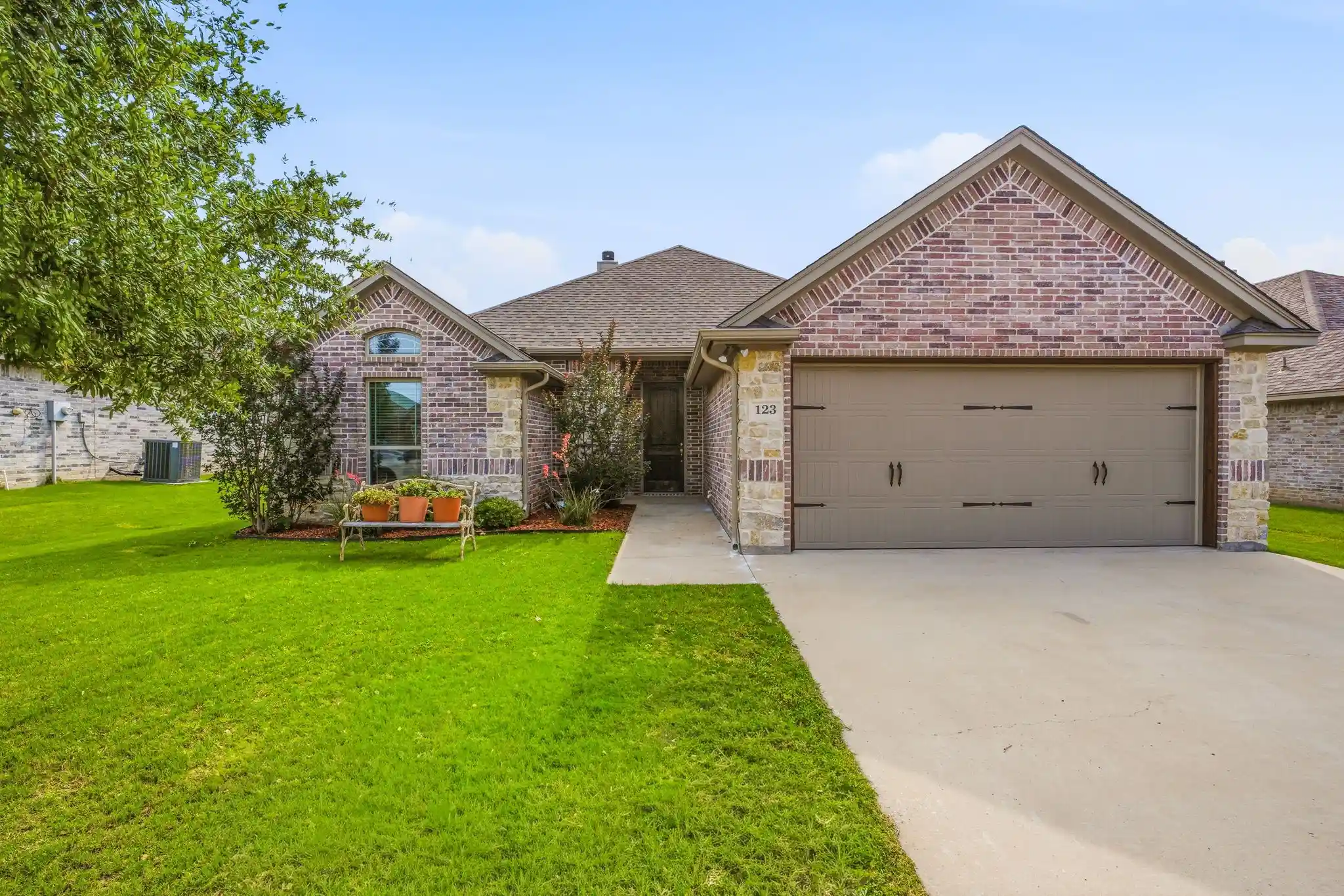 Single family home for sale at 123 Donna Cir, Granbury, TX 76049 | MLS# 21277899