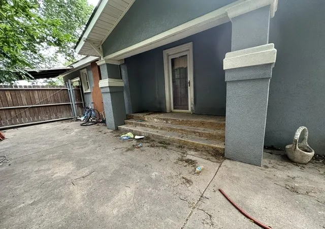 3rd image of 3620 Meadowbrook Dr, Fort Worth, TX 76103 | MLS# 21278532