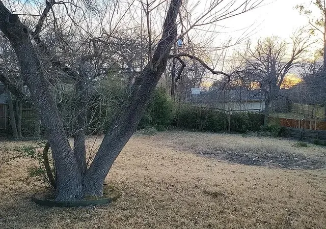 31st image of 5728 Rockhill Rd, Fort Worth, TX 76112 | MLS# 21261045
