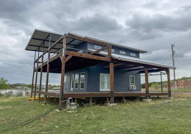 Homes for sale in Possum Kingdom Lake, TX | 3500 Hog Bnd #121, Possum Kingdom Lake, TX 76449 | MLS# 21257713