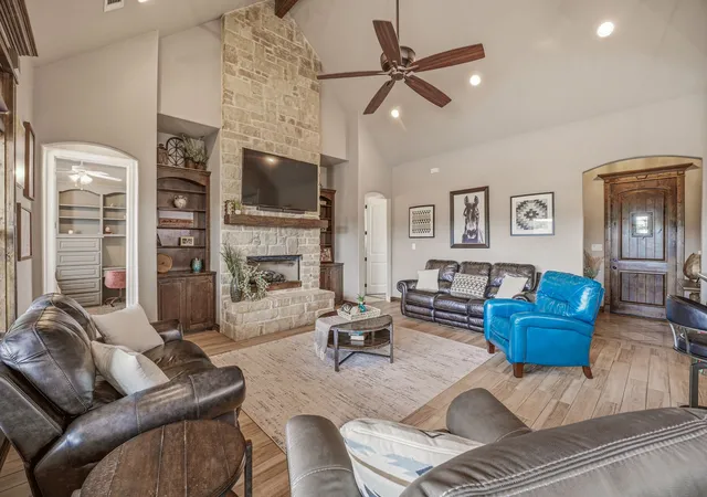 Photo 2 of Single family home for sale at 2801 Mh 379, Mineral Wells, TX 76067 | MLS# 21275530 | Listing updated on 2026-07-22