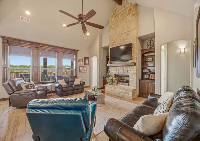 Photo 3 of Single family home for sale at 2801 Mh 379, Mineral Wells, TX 76067 | MLS# 21275530 | Listing updated on 2026-07-22
