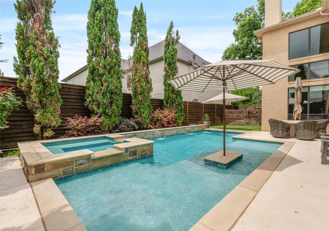 Photo 1 of Single family home for sale at 6910 Huff Trl, Dallas, TX 75214 | MLS# 21274085 | Listing updated on 2026-08-20
