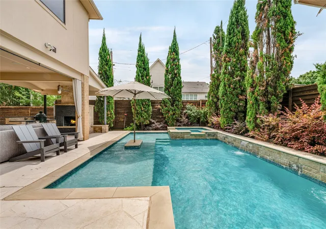 Photo 3 of Single family home for sale at 6910 Huff Trl, Dallas, TX 75214 | MLS# 21274085 | Listing updated on 2026-08-20